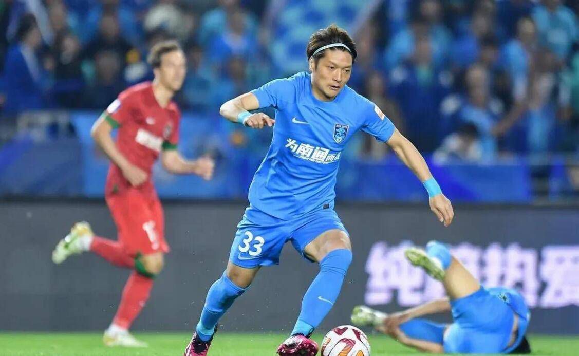 曼城2-0领先水晶宫。